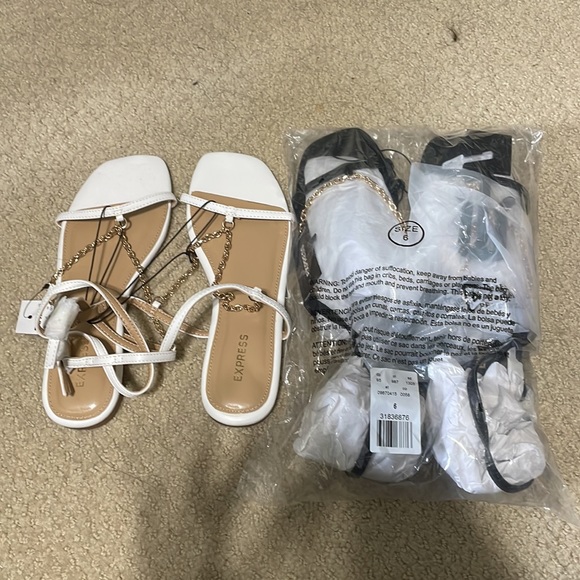 Chain Flat Sandals - Picture 4 of 4